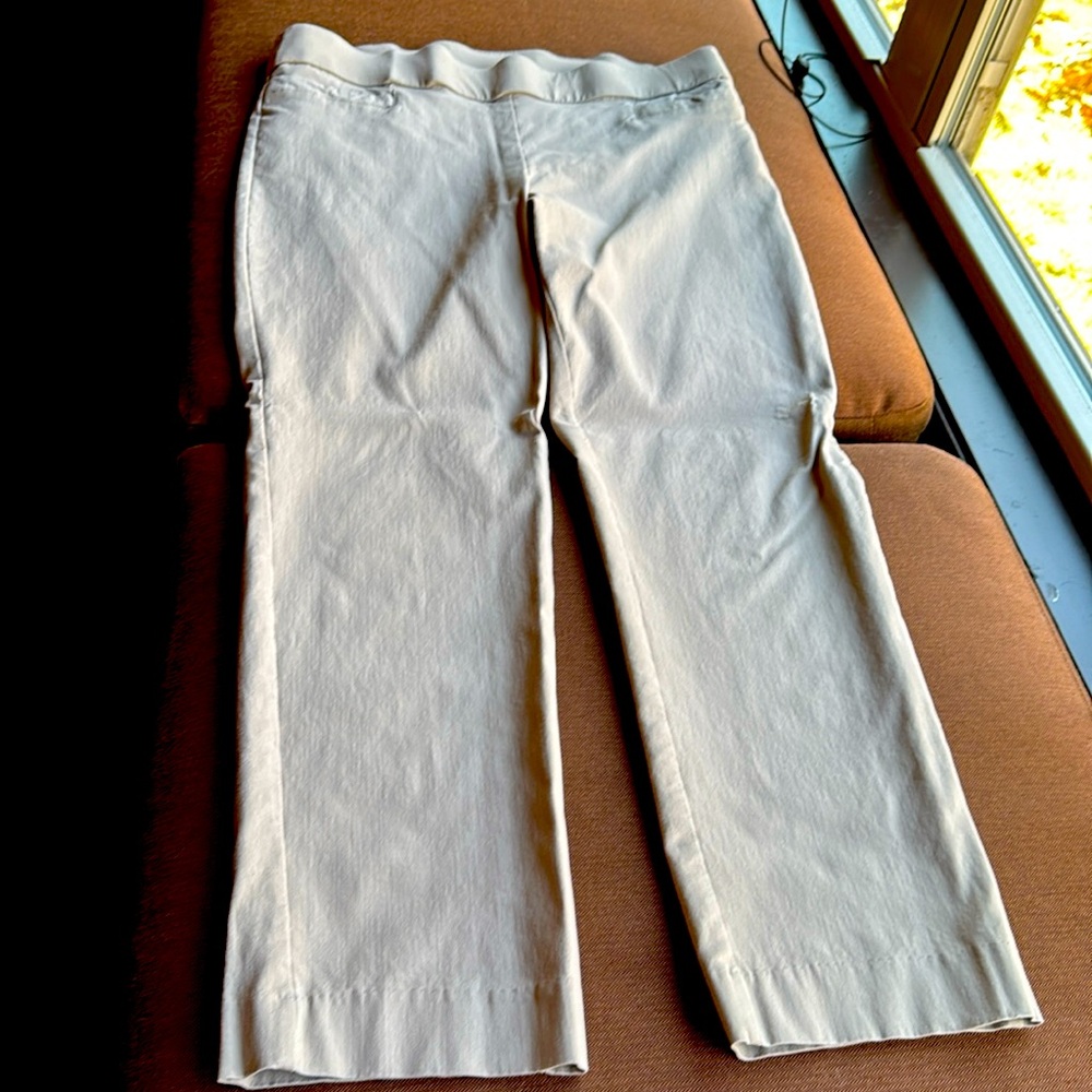 Kim Roger’s khaki crop pants.